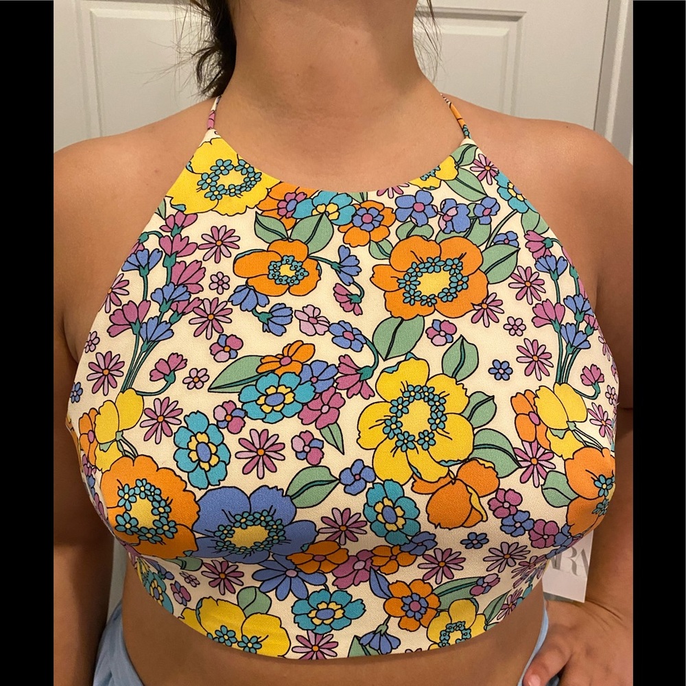 Brand new Zara summer backless crop top